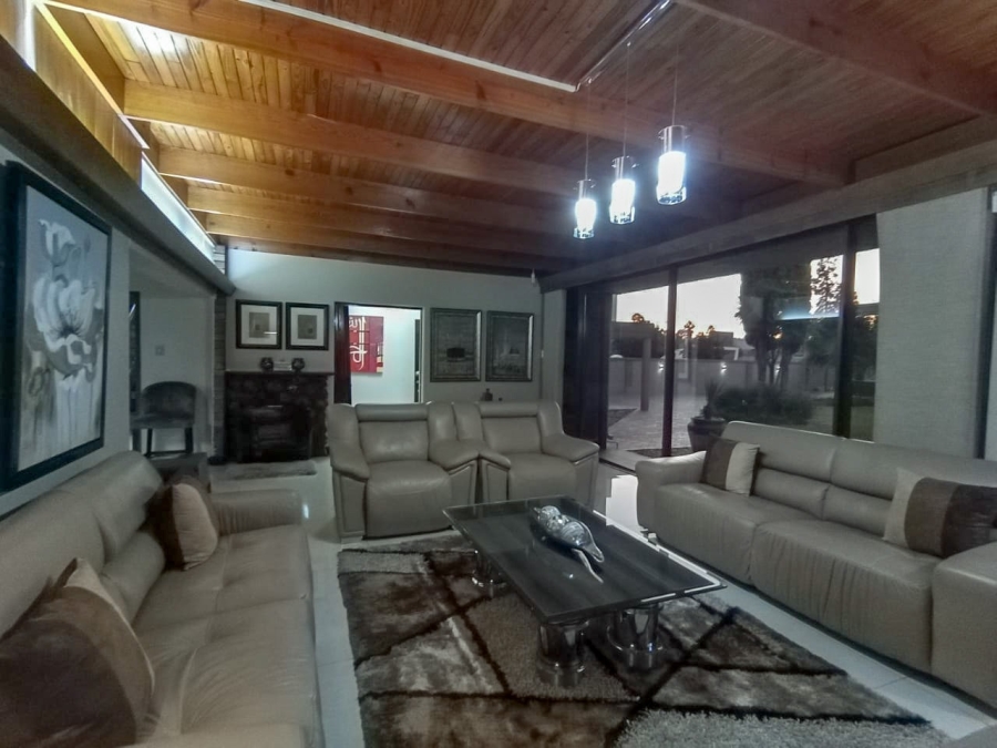 4 Bedroom Property for Sale in Baillie Park North West